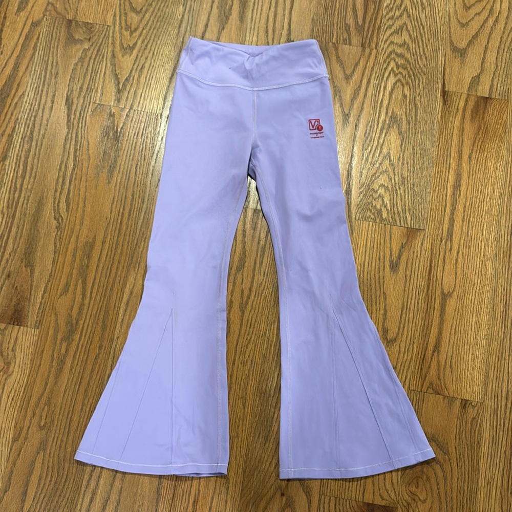 Moody tiger X Vivienne Tam flared leggings in purple. Size 140cm 8/10